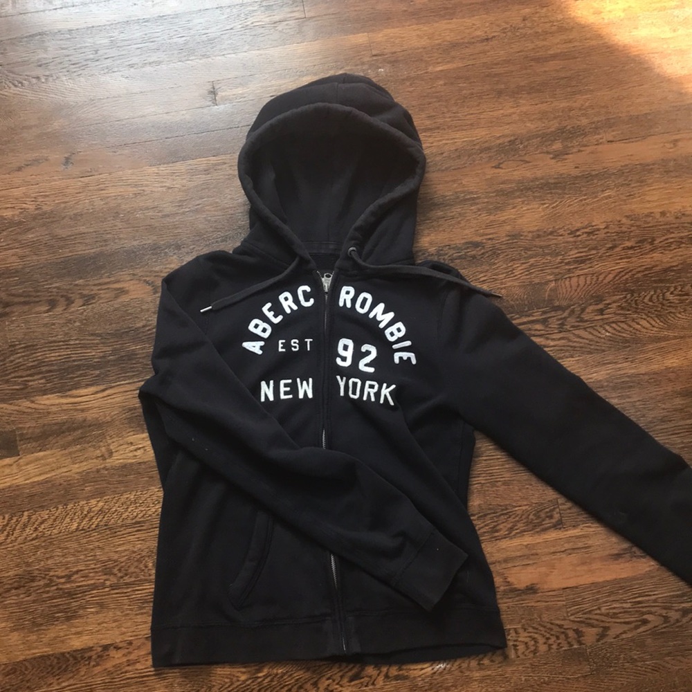 Black Abercrombie&Fitch sweater